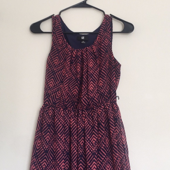 Cute flowy dress - Picture 1 of 1